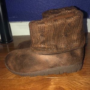 Memory Foam Cable Knit Boot (7)